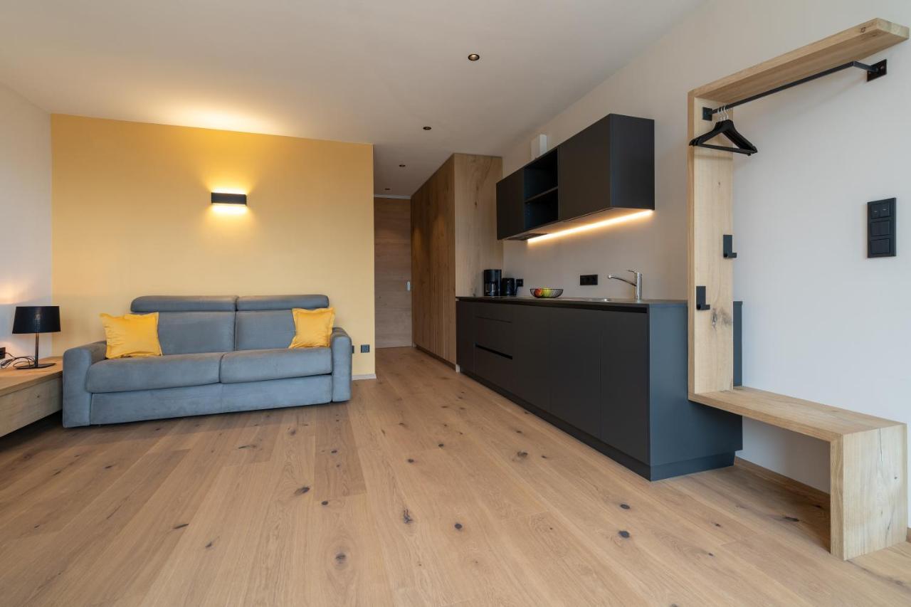 Feldhof Vilpian- Urlaub Auf Dem Bauernhof Apartment Exterior foto