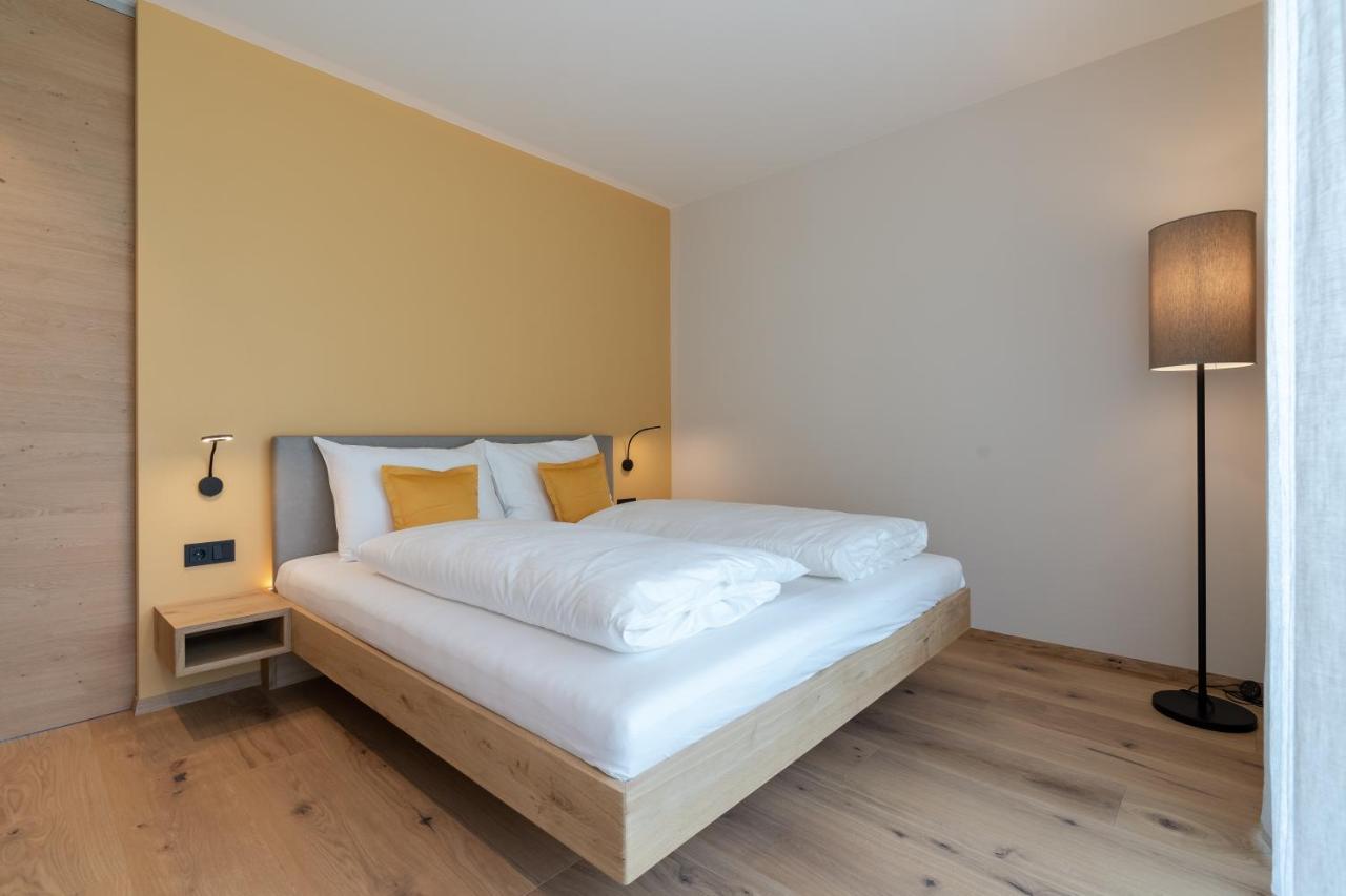 Feldhof Vilpian- Urlaub Auf Dem Bauernhof Apartment Exterior foto