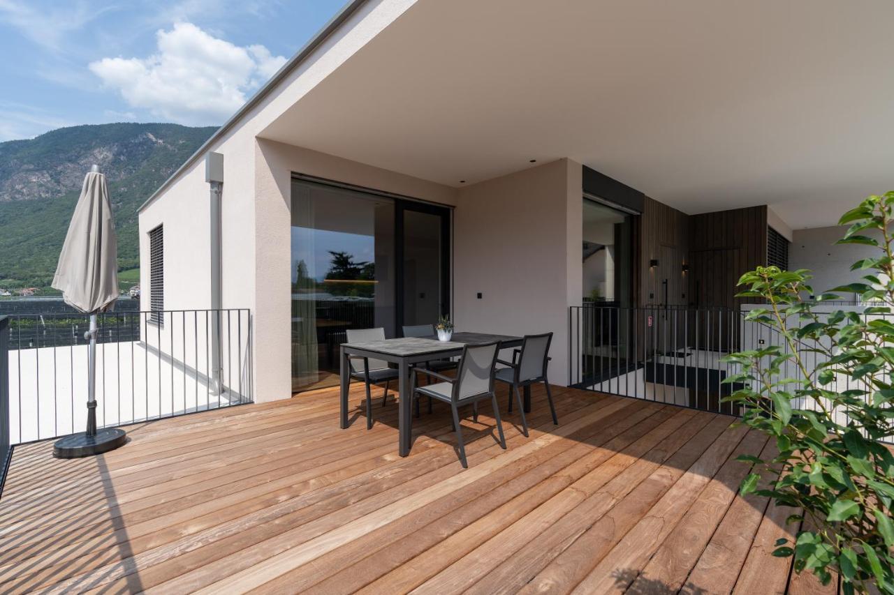 Feldhof Vilpian- Urlaub Auf Dem Bauernhof Apartment Exterior foto